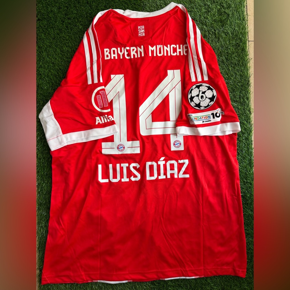 Luis Diaz Bayern jersey